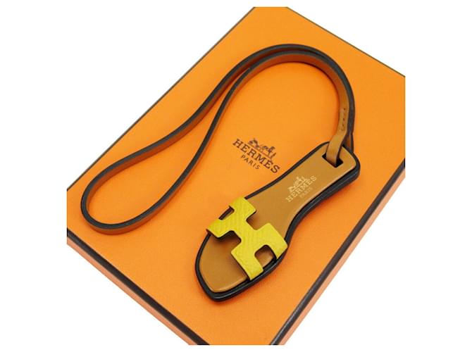 Charm Oran Nano Jones da Hermès Preto Couro  ref.1515369