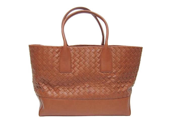 Sac fourre-tout en cuir Intrecciato de Bottega Veneta Marron  ref.1515556