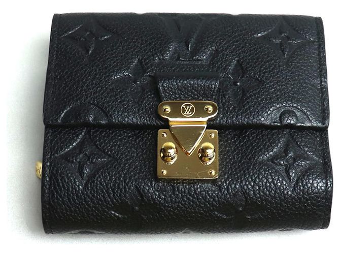 Cartera Metis Compact Tri-fold de Louis Vuitton Negro