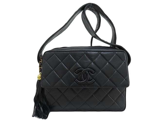 Chanel Matelasse Shoulder Bag Black Leather  ref.1520577