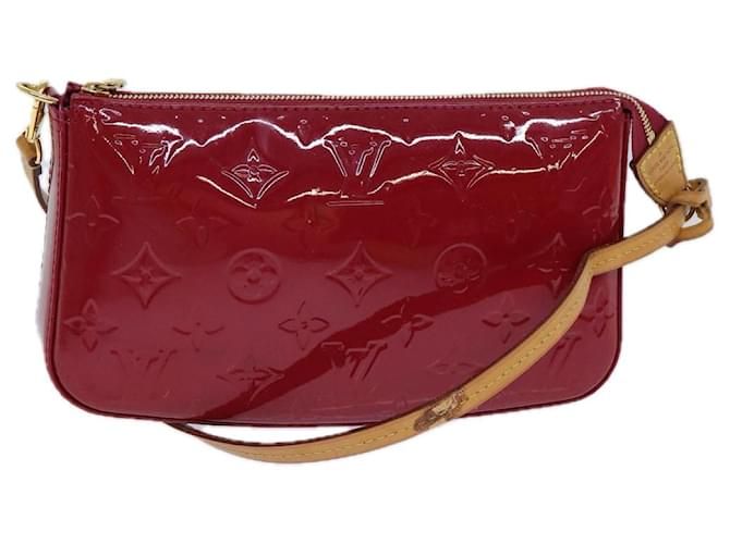 LOUIS VUITTON Vernis Pochette Accessoires Pouch Pomme D'amour M91577 Auth 82494 Red Patent leather  ref.1522875