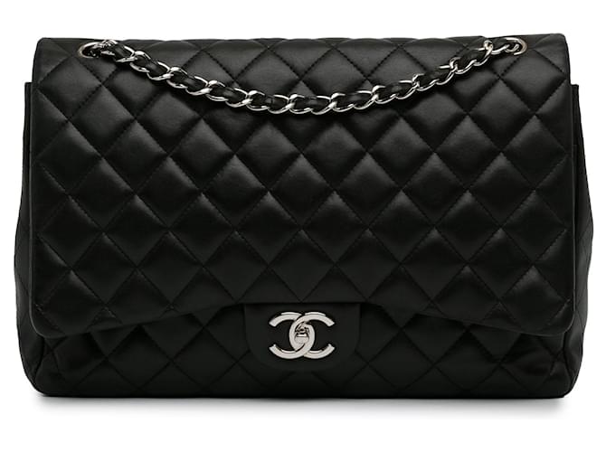 Bolsos de mano CHANEL de cuero Negro  ref.1522997