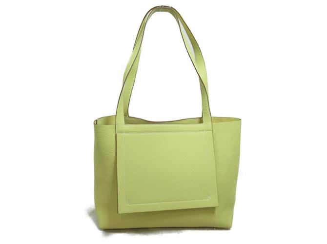 Hermès Sac à épaule Hermes Cabas Série 31 Jaune Poussin Cuir  ref.1523912