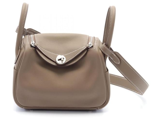 Hermès Bolso de Hombro Hermes Lindy Etoupe Beige Cuero  ref.1525299