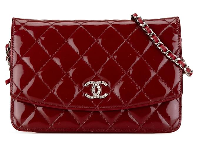 Bolsa transversal em couro brilhante vermelho Chanel Wallet On Chain  ref.1526555