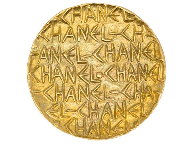 Broche CC en or Chanel Métal Doré  ref.1526643