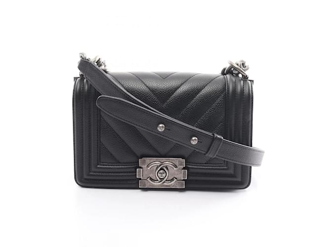 Chanel Boy Chanel V-Stitch Shoulder Bag Black Leather  ref.1528305