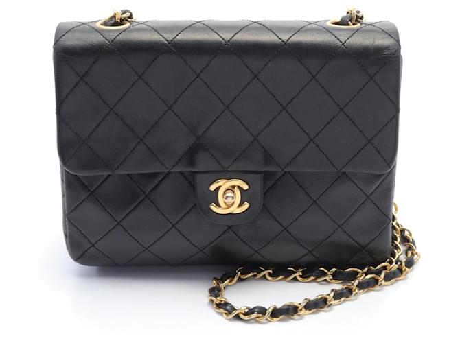 Chanel Matelasse Shoulder Bag Black Leather  ref.1528307