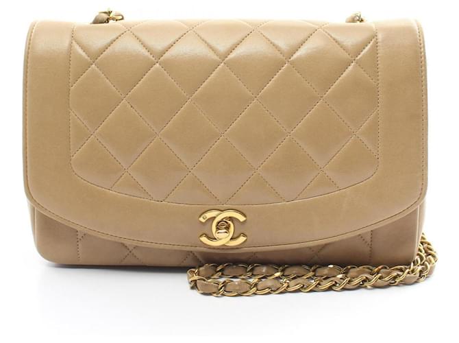 Sac à bandoulière Chanel Matelassé Diana Flap Cuir Beige  ref.1529400