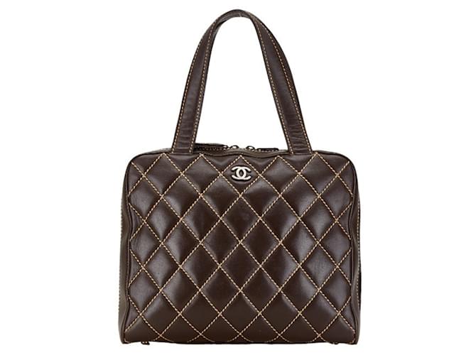 Chanel Wild stitch Marrom Couro  ref.1529848