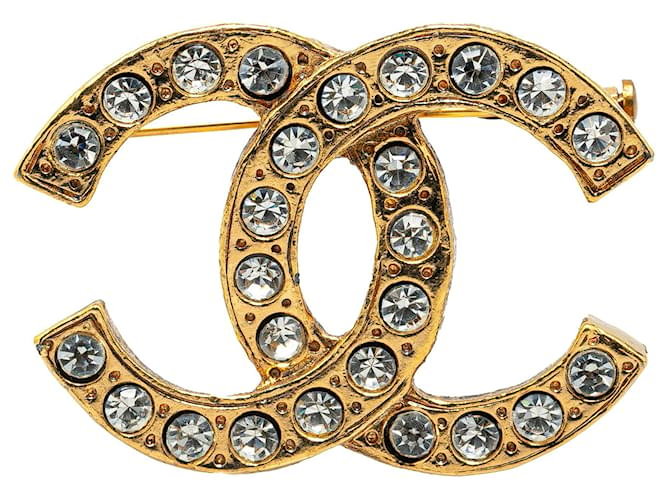 Broche en strass CC plaquée or de Chanel Doré  ref.1533914