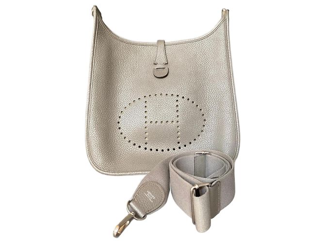 Bolsa Hermès Evelyne 29 PM Etoupe Couro Taurillon Clemence