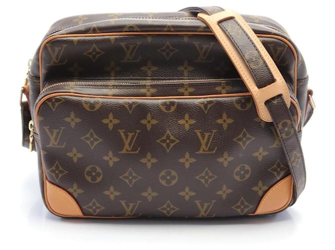 Bolsa de Ombro Monograma Nile da Louis Vuitton Marrom Couro Lona  ref.1535975