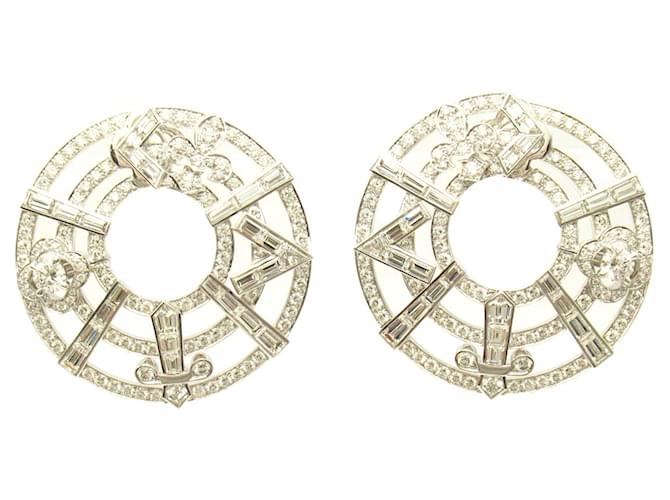 Louis Vuitton Diamond Stud Earrings in White Gold Golden  ref.1536002