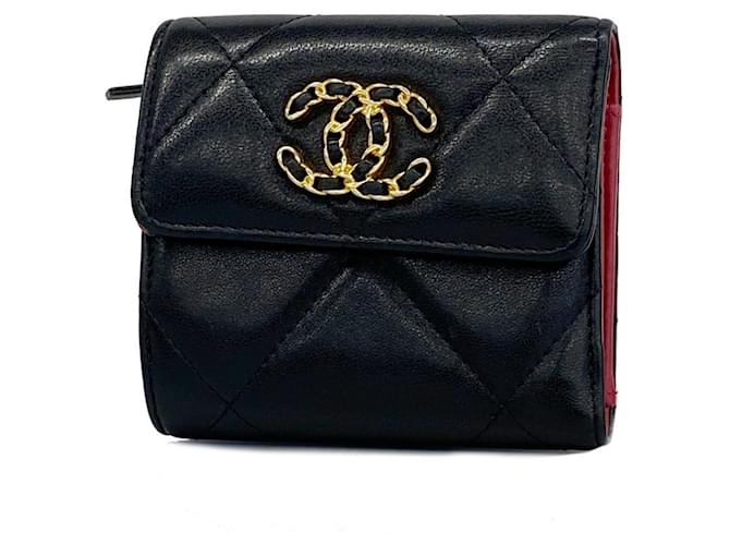 Chanel Tri-fold Wallet in Black Lambskin Leather  ref.1536477