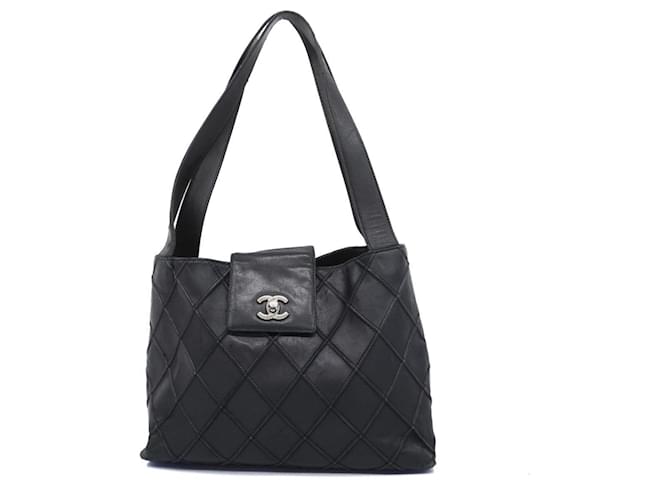 Chanel Black Lambskin Shoulder Bag Leather  ref.1536511