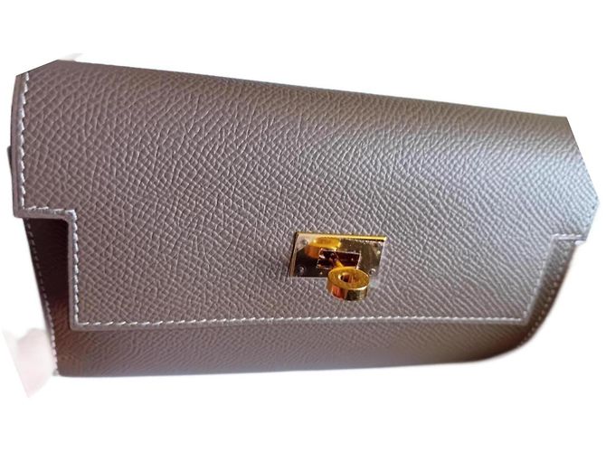 Hermès HERMES KELLY FALTBARE GELDBÖRSE Taupe