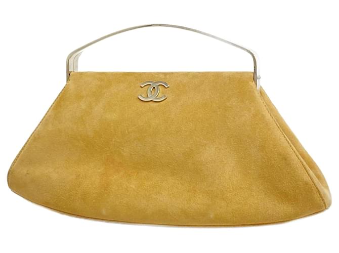 Bolsa de mão em camurça Chanel bege Suécia  ref.1536995