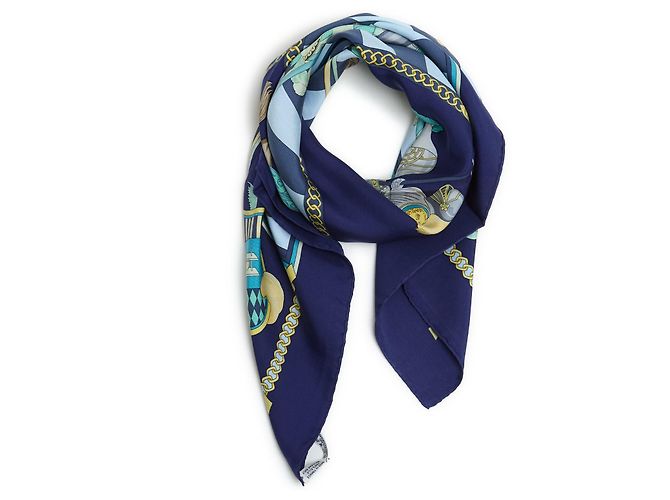 Bufanda de Seda Hermès Cuadrada 90 Choques de Pluma 1995s Azul Marino Multicolor