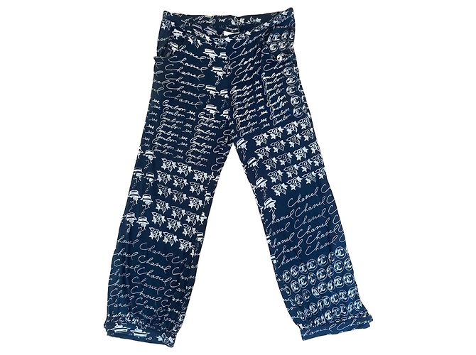 Chanel 3/4 Hose mit CC Monogramm aus Modal Schwarz