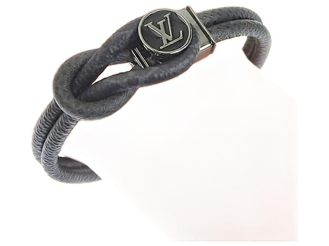 Louis Vuitton null M6780 in Great Condition Black  ref.1544084
