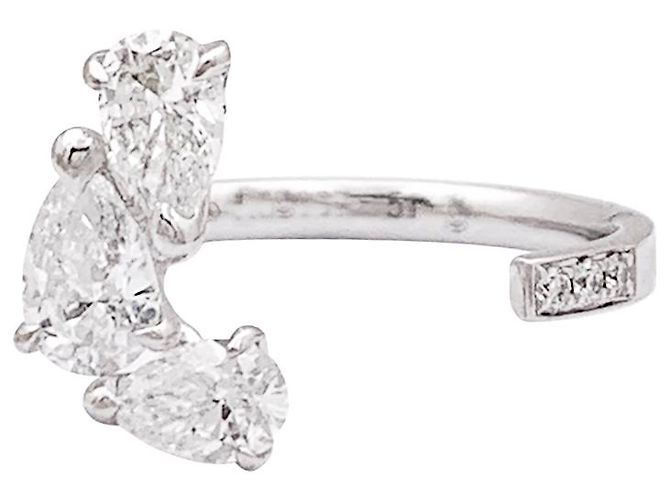 Anillo Repossi "Serti sur Vide" oro blanco, diamantes.