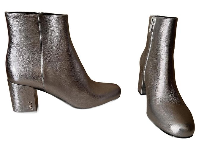 Botines Saint Laurent de piel plateada Plata