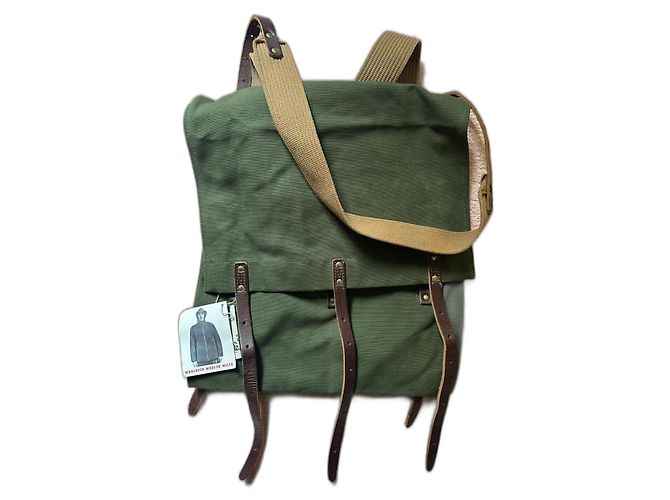 Sac utilitaire vert militaire des années 1990 de Woolrich. Vert olive