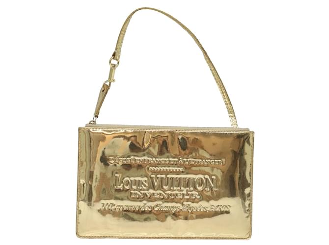 Louis Vuitton Pochette Plat Golden Patent leather  ref.1548816