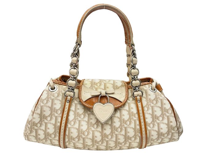 Romantique Dior Romántico