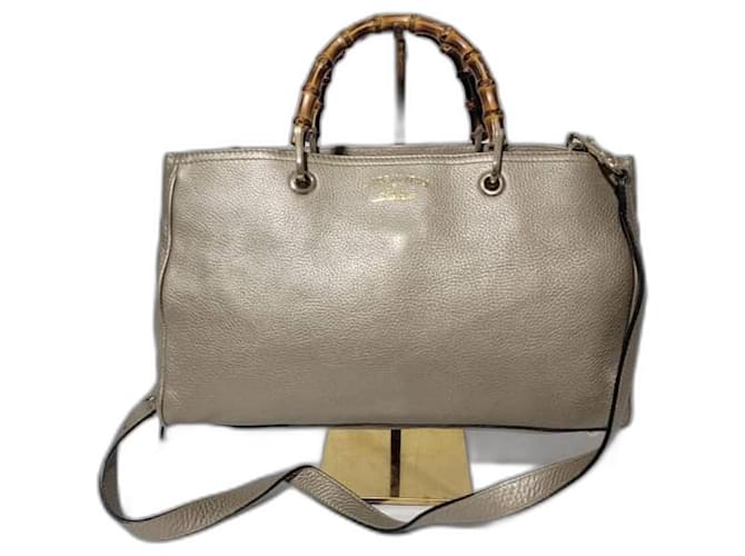 GUCCI Metallic Pebbled Calfskin Medium Bamboo Shopper Tote Golden Beige Leather  ref.1549823