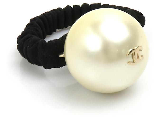 Chanel Hair Tie with Faux Pearl and Metal Black Eggshell  ref.1555265