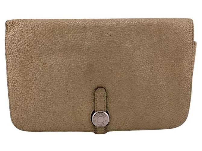 Hermès Portefeuille long Hermes Dogon GM en beige Cuir  ref.1555324