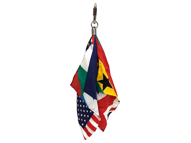 Louis Vuitton Keychain Bijoux Sac Flags Multiple colors Metal  ref.1555576