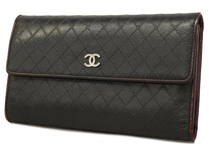 Portefeuille long pliant en cuir noir Chanel  ref.1555659