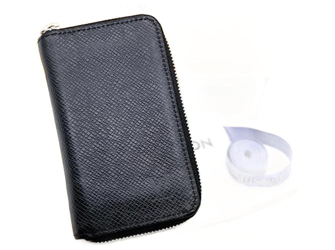 Louis Vuitton Taiga Leather Coin Purse Black Grey  ref.1555669