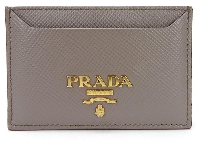 Visitenkartenetui aus grauem Saffiano von Prada Braun Leder  ref.1556049