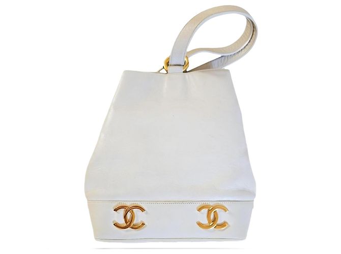 Borsa a secchiello Chanel Crema Pelle