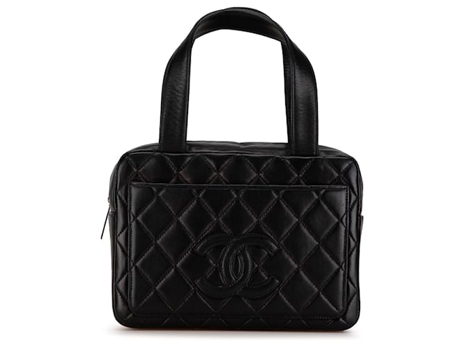 Sac à main en cuir d'agneau matelassé noir CC de Chanel  ref.1558632