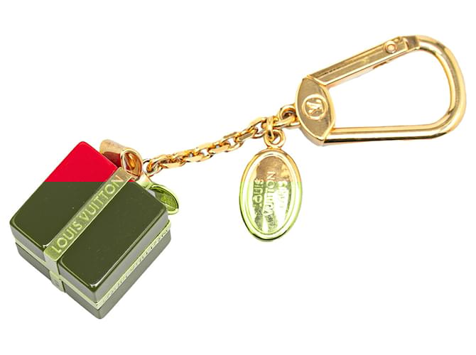 Louis Vuitton Gold Gift Box Charm Key Ring Golden Metal Gold-plated  ref.1558633