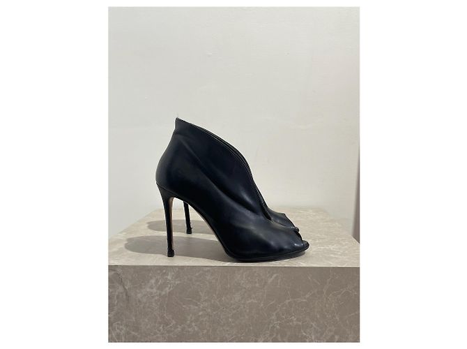 GIANVITO ROSSI Botines T.EU 37 Cuero Negro