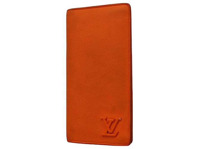 Louis Vuitton Brazza Naranja Cuero  ref.1560334