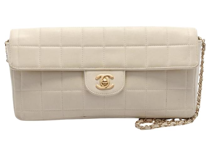 Chanel Chocolate bar Cream Leather  ref.1560380