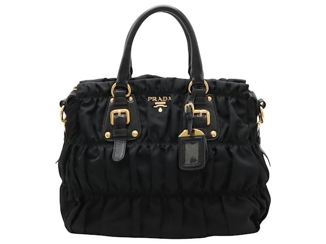 Gaufre Prada Nappa gauffré Black Leather  ref.1561874