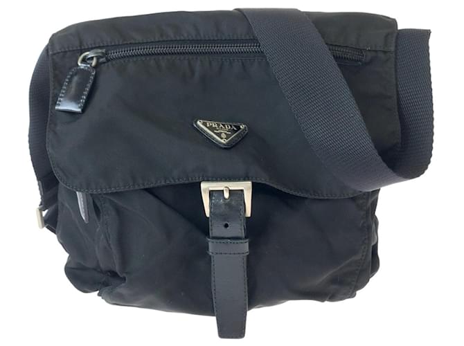 Bolsa de ombro Prada em nylon tessuto com placa de logo triangular Preto Lona  ref.1563162