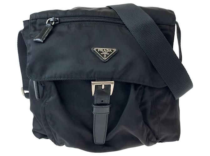 Sac à épaule en nylon tessuto avec plaque logo triangle Prada Toile Noir  ref.1563331