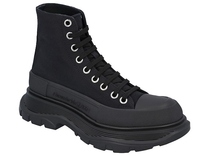 Alexander McQueen Tread Slick Boot in Black