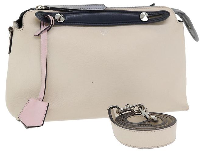 FENDI Handtasche aus Leder Beige Auth ar12221