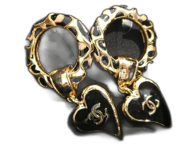 brincos Chanel novos com caixa Gold hardware