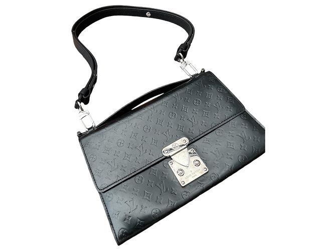 Bolsa Louis Vuitton Monogram Mini Glace Anushka MM Preta de Couro Preto
